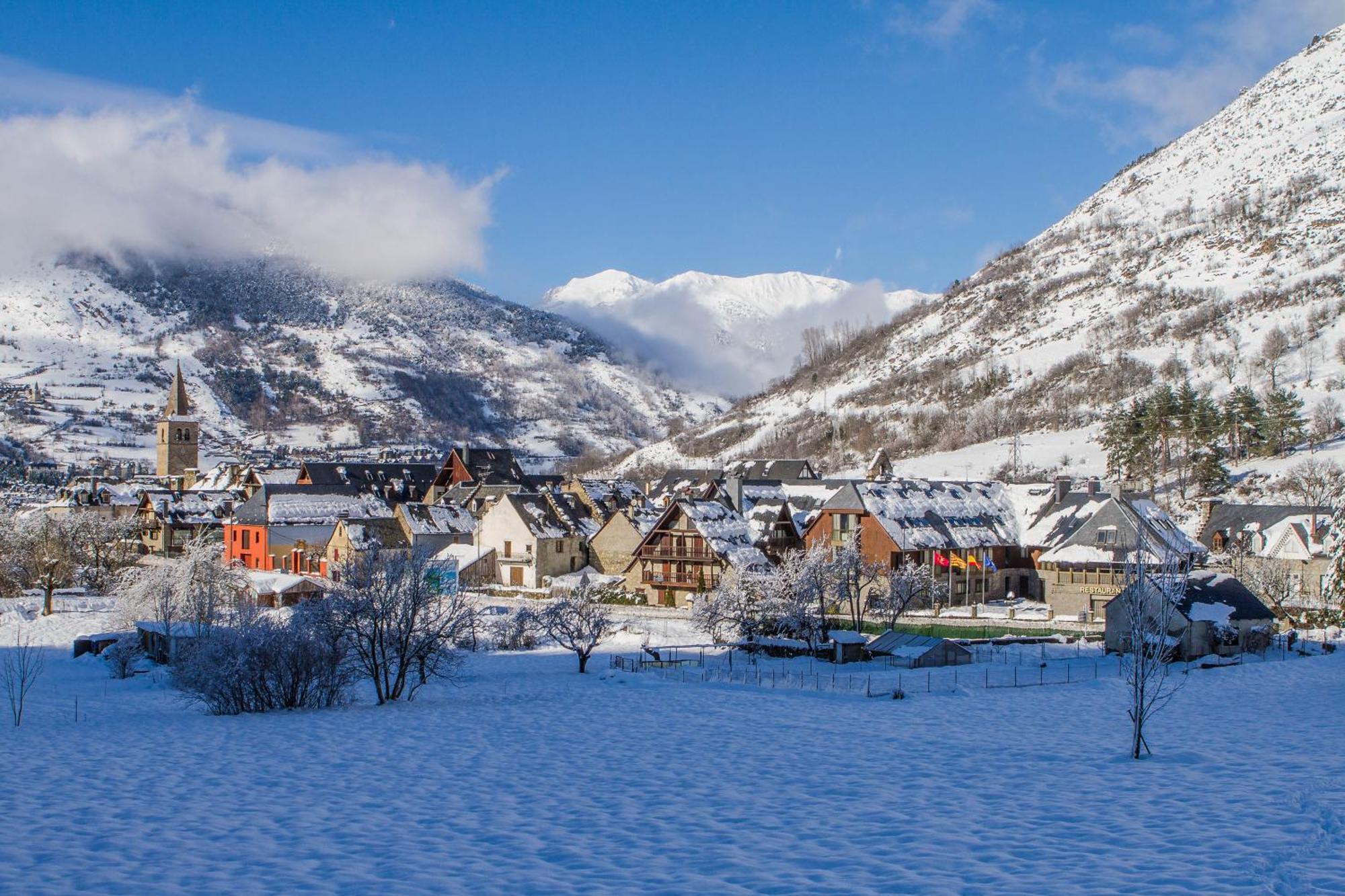 Gran Chalet Hotel & Petit Spa เบียญา ภายนอก รูปภาพ