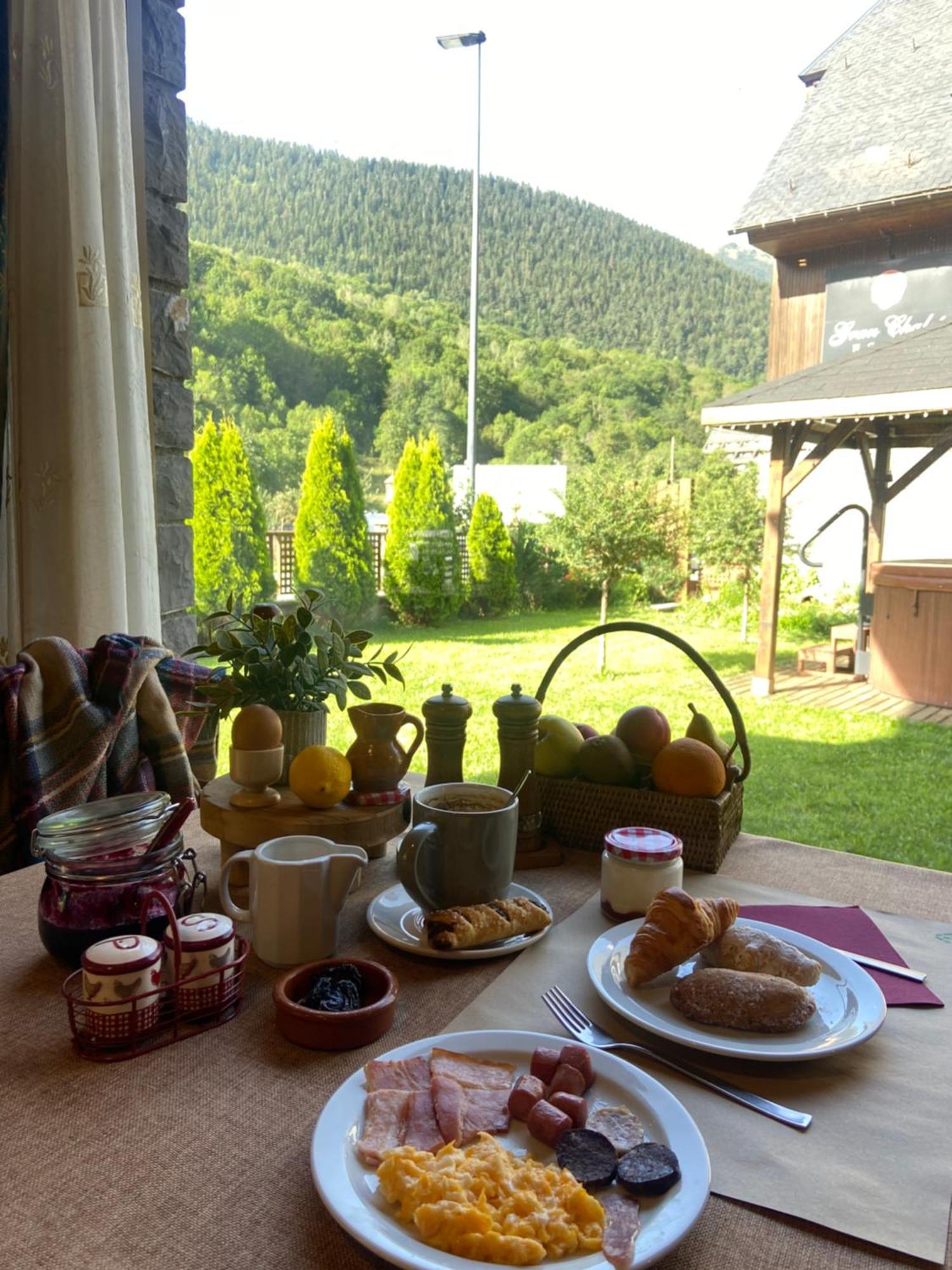 Gran Chalet Hotel & Petit Spa เบียญา ภายนอก รูปภาพ