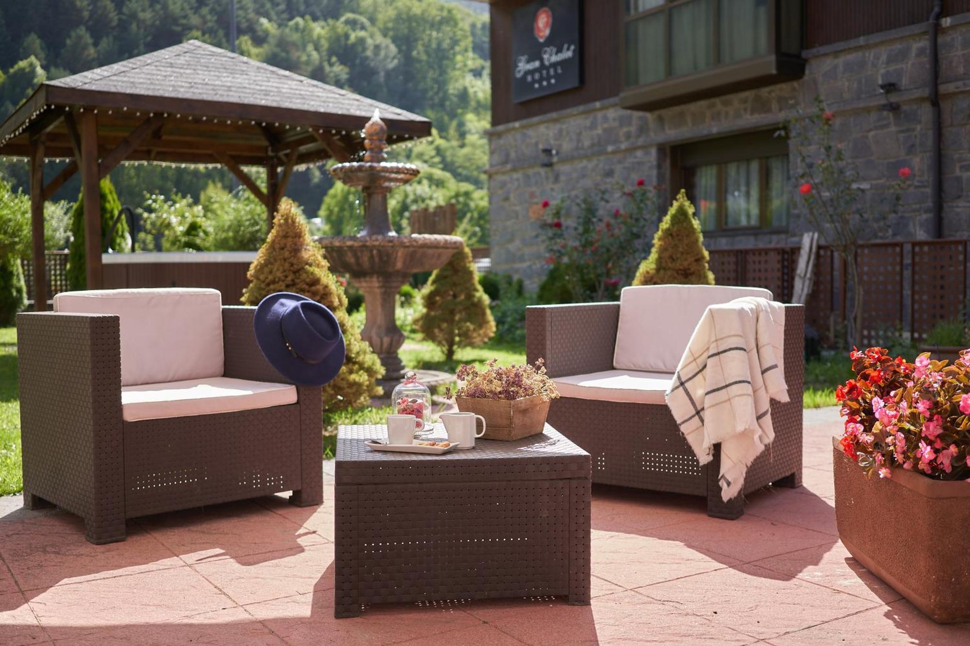 Gran Chalet Hotel & Petit Spa เบียญา ภายนอก รูปภาพ