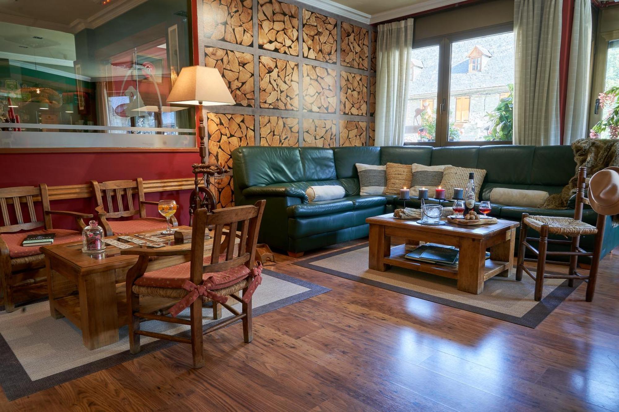Gran Chalet Hotel & Petit Spa เบียญา ภายนอก รูปภาพ