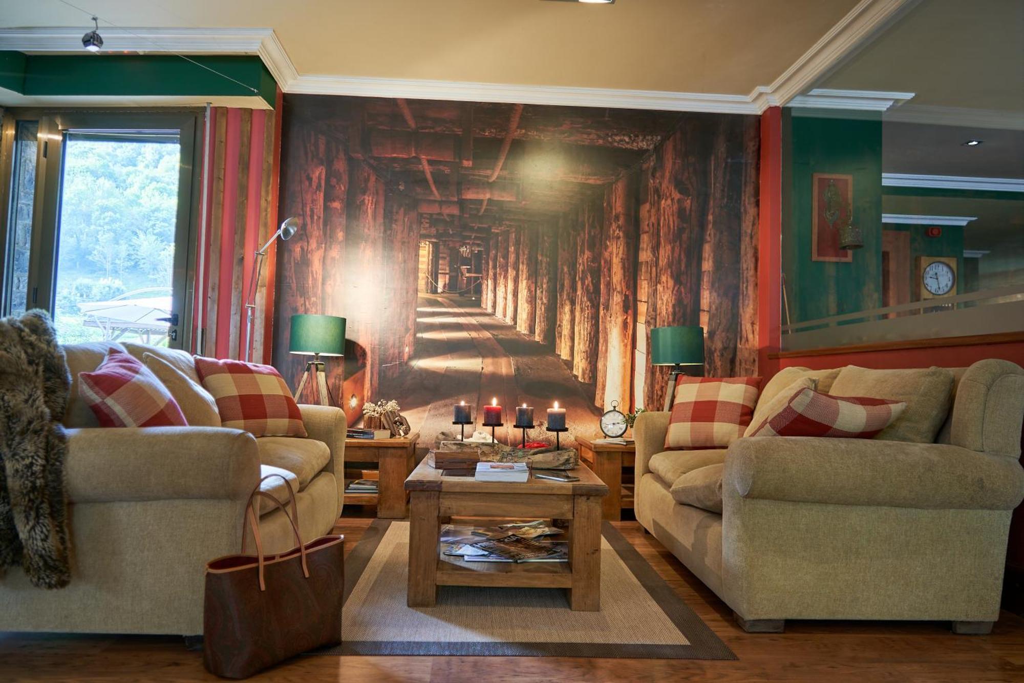 Gran Chalet Hotel & Petit Spa เบียญา ภายนอก รูปภาพ